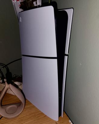 ps5 regalata a natale e usata poche volte 