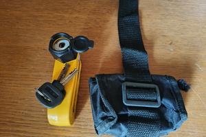 Blocco ruota moto/scooter 