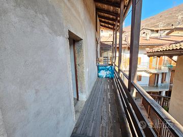 PORZIONE MONO o BIFAMILIARE con cantine e p auto