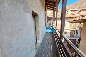 PORZIONE MONO o BIFAMILIARE con cantine e p auto