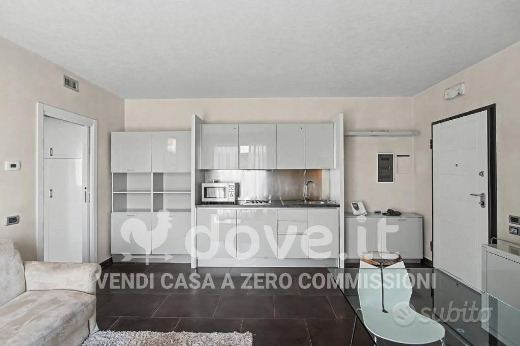 Palazzo / Stabile di 1100 m² con 2 locali a Mantov - Vista 6
