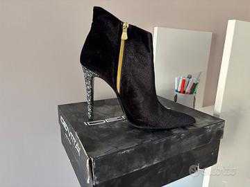 Scarpe tronchetto identità