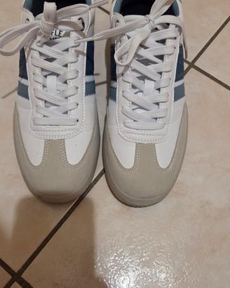 sneaker rifle