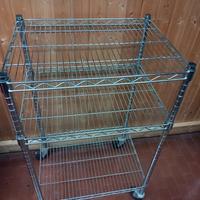 carrello  con ripiani