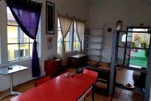 Ovada prima periferia magazzino al piano rialzato