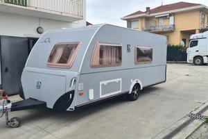 Knaus Südwind FKU 550 40° Anniversario