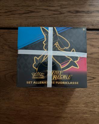 Elite trainer box (ETB) Zenith regale