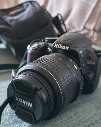 Nikon D3100 e accessori