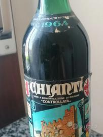 Bottiglia collezione vino Chianti 1964