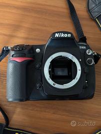 Nikon D300, Body
