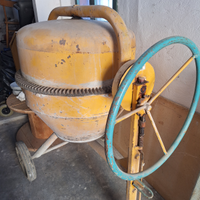 Betoniera trifase 220 litri