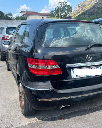 ricambi mercedes classe b 200