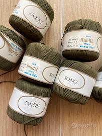 8 gomitoli di fettuccia tipo renna