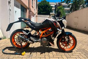 KTM 390 Duke 