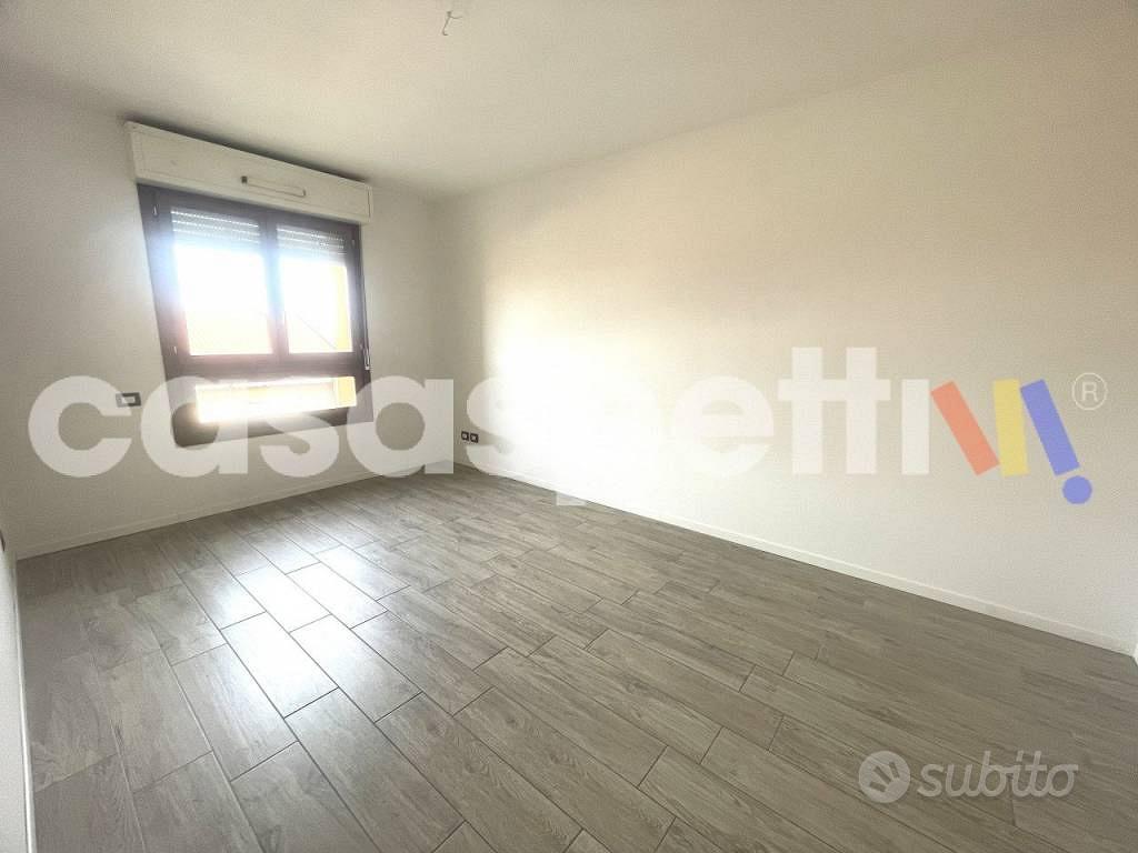 Apartment in Milano, Basmetto, Municipio 5 - Altro