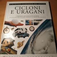 libro CICLONI E URAGANI
