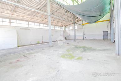 CAPANNONE A SAN GIULIANO MILANESE