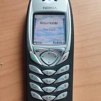 Cellulare Nokia 6100 con accessori
