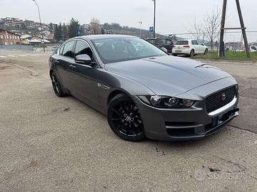 Jaguar xe (x760) - 2016