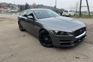 Jaguar xe (x760) - 2016