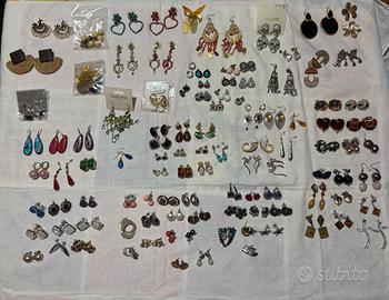 Lotto 250 orecchini donna bigiotteria
