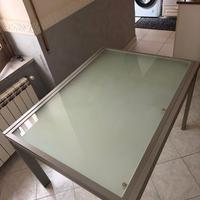 Tavolo metallo e vetro