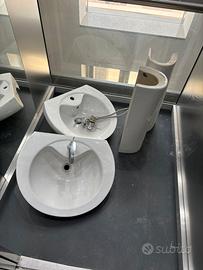 N.2 lavandini con rubinetteria Jacuzzi