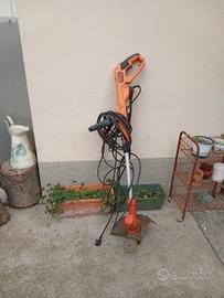 decespugliatore elettrico Black e Decker 