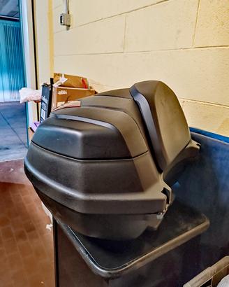 Staffa montaggio + Bauletto 50 Litri Yamaha T-Max