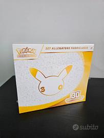 Pokemon Set Allenatore Fuoriclasse 30°Anniversario