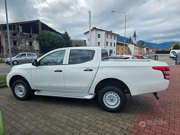 Mitsubishi L200 Autocarro preparata e garantito 12