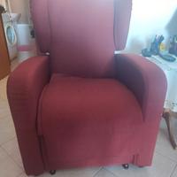 Poltrona relax con alzata assistita