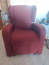 Poltrona relax con alzata assistita