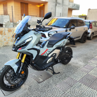 Honda X ADV 2023 con accessori