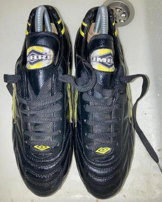 Scarpe con 13 tacchetti Umbro Razzia NEW