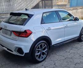 Audi A1 A1 Citycarver 30 1.0 tfsi Admired 110cv s-