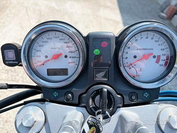 Honda hornet 600 2004