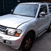Ricambi vari Mitsubishi Pajero 3.2DI-D del 2001