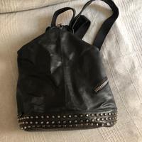 Zaino/borsa nero con borchie