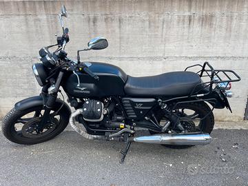 MOTO GUZZI V7 STONE