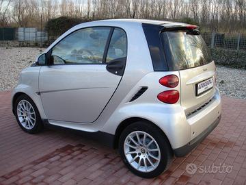 Subito - AUTOAGENZIA.IT SRL - SMART ForTwo 1000 52 kW - Auto In vendita a  Rimini