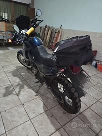 Kawasaki  KLE 500 a 1500€.   Canepina (VT)