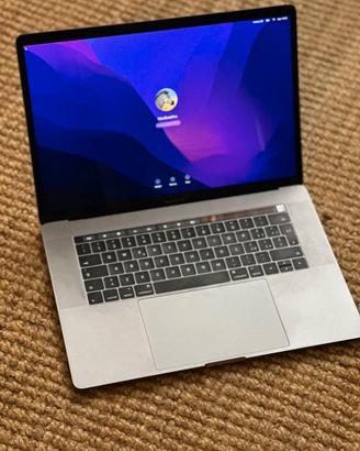 MacBook Pro 15'' quad-core i7 16gb Ram 512gb SSD