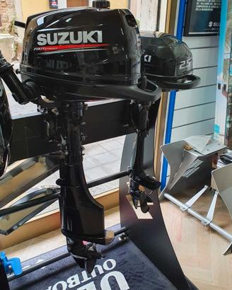 Motore Suzuki 5 cv Fuoribordo FUORI TUTTO