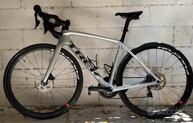 Trek Emonda SL 5 e Favero Assioma Uno