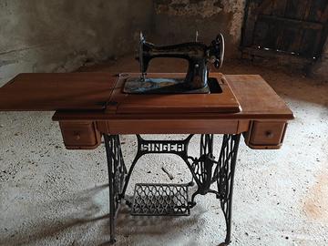 due macchine da cucire