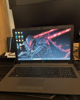 Laptop HP Ryzen 3 200U con Radeon Vega Gfx