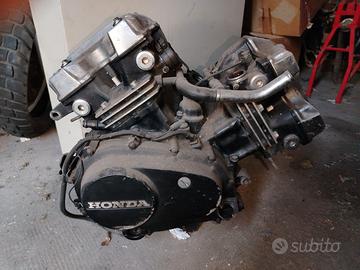 Motore Honda VF400F