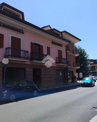 NEGOZIO A ATRIPALDA