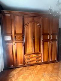 Camera matrimoniale in legno massiccio